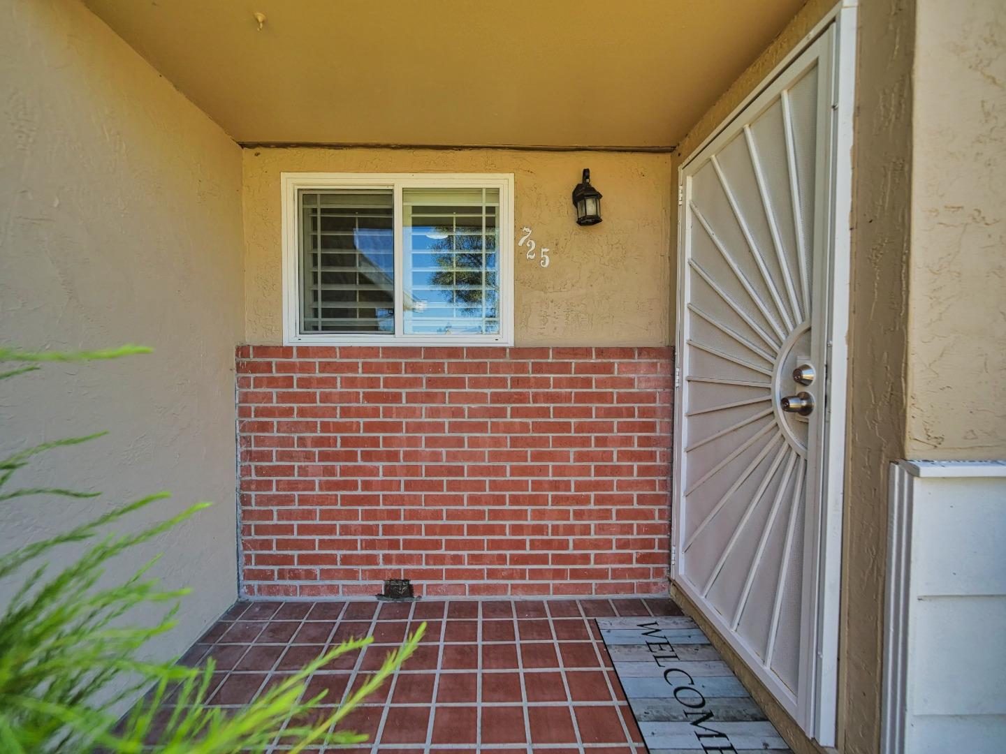 Detail Gallery Image 5 of 29 For 725 San Marco St, Fairfield,  CA 94533 - 3 Beds | 2 Baths