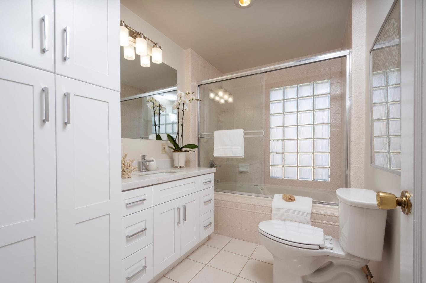 Detail Gallery Image 11 of 15 For 1302 Aberdeen Dr, San Mateo,  CA 94402 - 3 Beds | 1 Baths