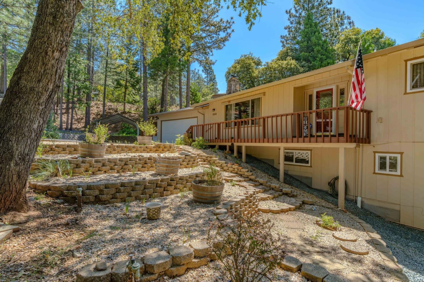 Detail Gallery Image 5 of 67 For 12502 Arrow Head Rd, Pine Grove,  CA 95665 - 4 Beds | 3 Baths