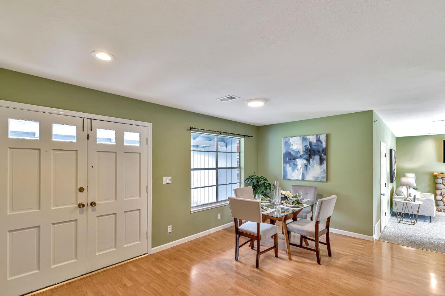 Detail Gallery Image 14 of 43 For 988 Woodgrove Ln, San Jose,  CA 95136 - 4 Beds | 2 Baths