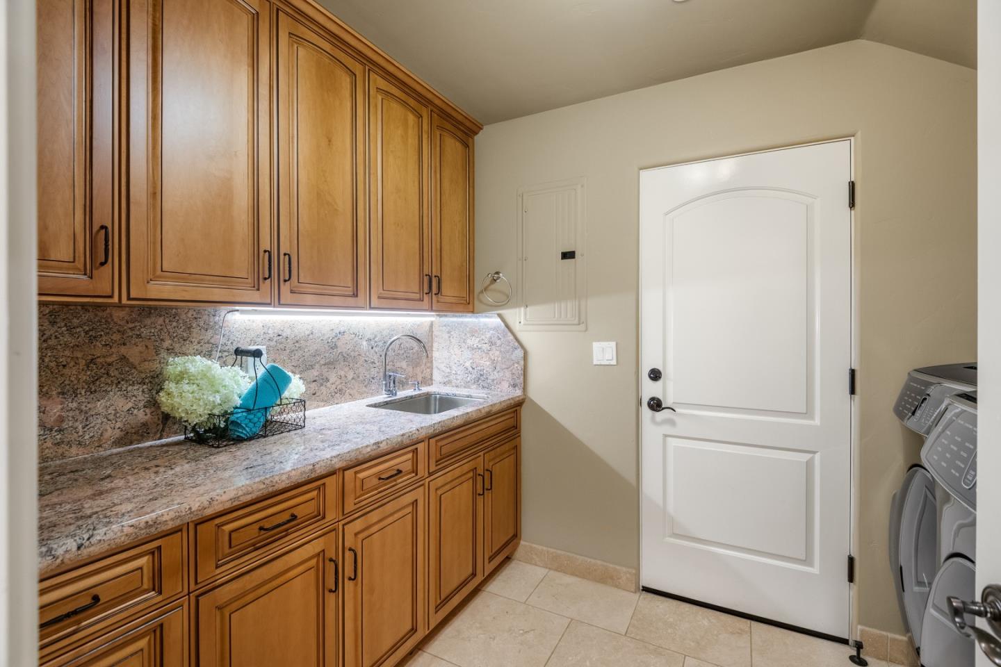 Detail Gallery Image 45 of 80 For 19450 Black Rd, Los Gatos,  CA 95033 - 3 Beds | 2/1 Baths