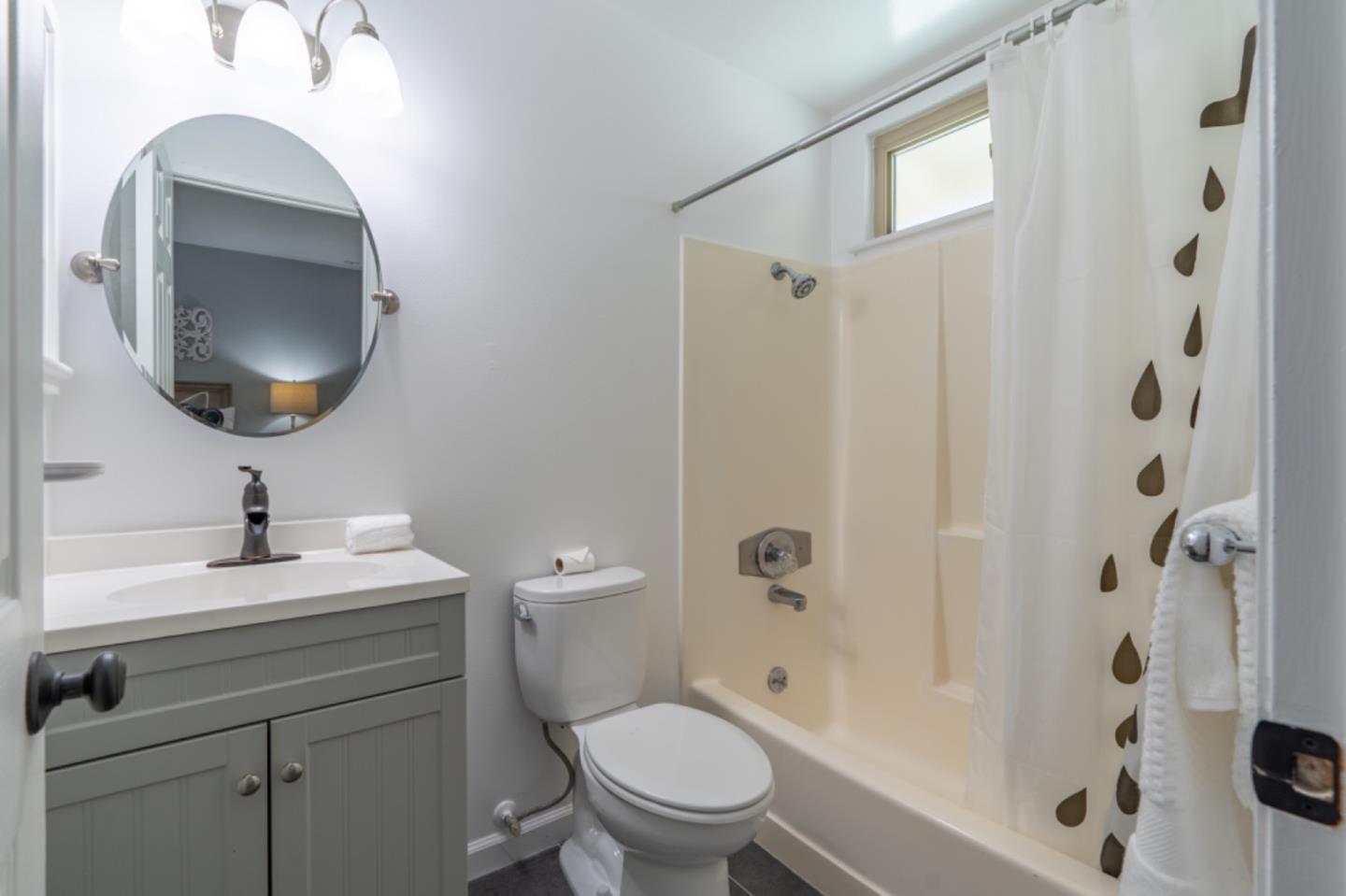 Detail Gallery Image 21 of 28 For 1221 Terra Nova Blvd, Pacifica,  CA 94044 - 2 Beds | 2 Baths