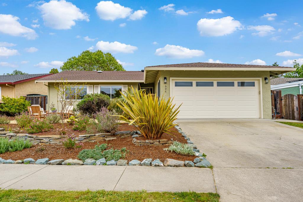 Detail Gallery Image 29 of 31 For 624 Cabrillo Ave, Santa Cruz,  CA 95065 - 3 Beds | 2 Baths