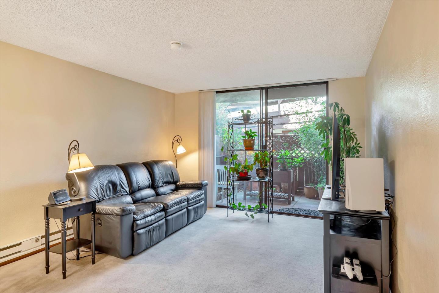 Detail Gallery Image 5 of 30 For 7127 Shelter Creek Ln, San Bruno,  CA 94066 - 1 Beds | 1 Baths