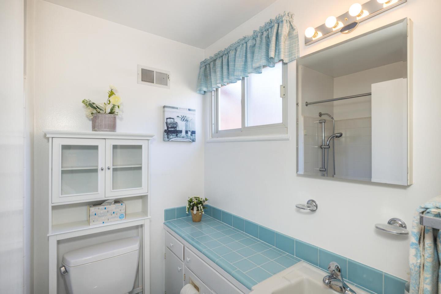 Detail Gallery Image 24 of 38 For 479 Redwood Ave, San Bruno,  CA 94066 - 3 Beds | 2 Baths
