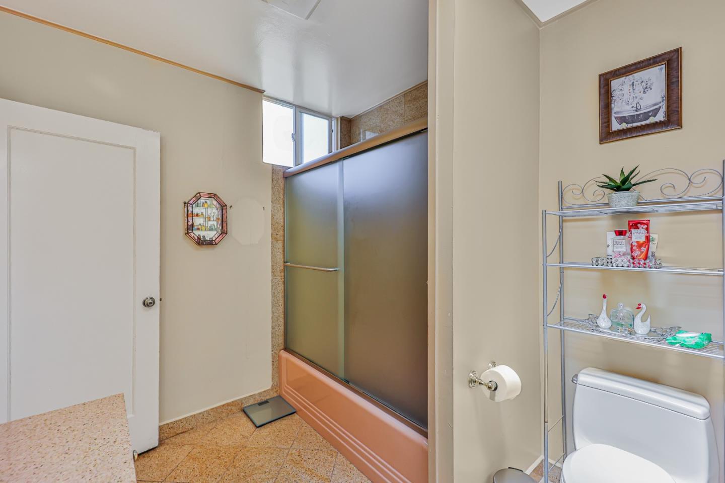Detail Gallery Image 28 of 66 For 835 Alabama St, San Francisco,  CA 94110 - 4 Beds | 2/1 Baths