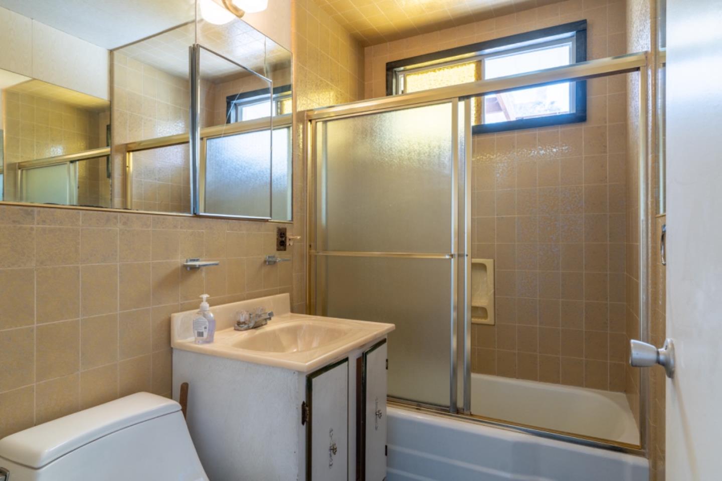 Detail Gallery Image 23 of 44 For 1236 Galvez Dr, Pacifica,  CA 94044 - 2 Beds | 2 Baths