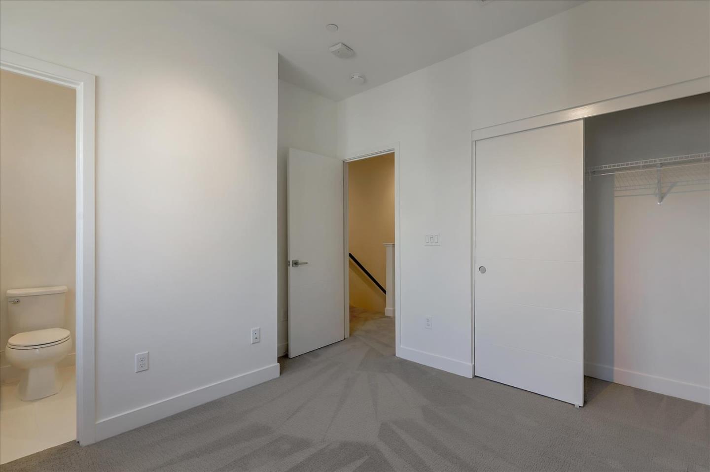 Detail Gallery Image 21 of 39 For 1429 Prescott St, Oakland,  CA 94607 - 2 Beds | 2/1 Baths