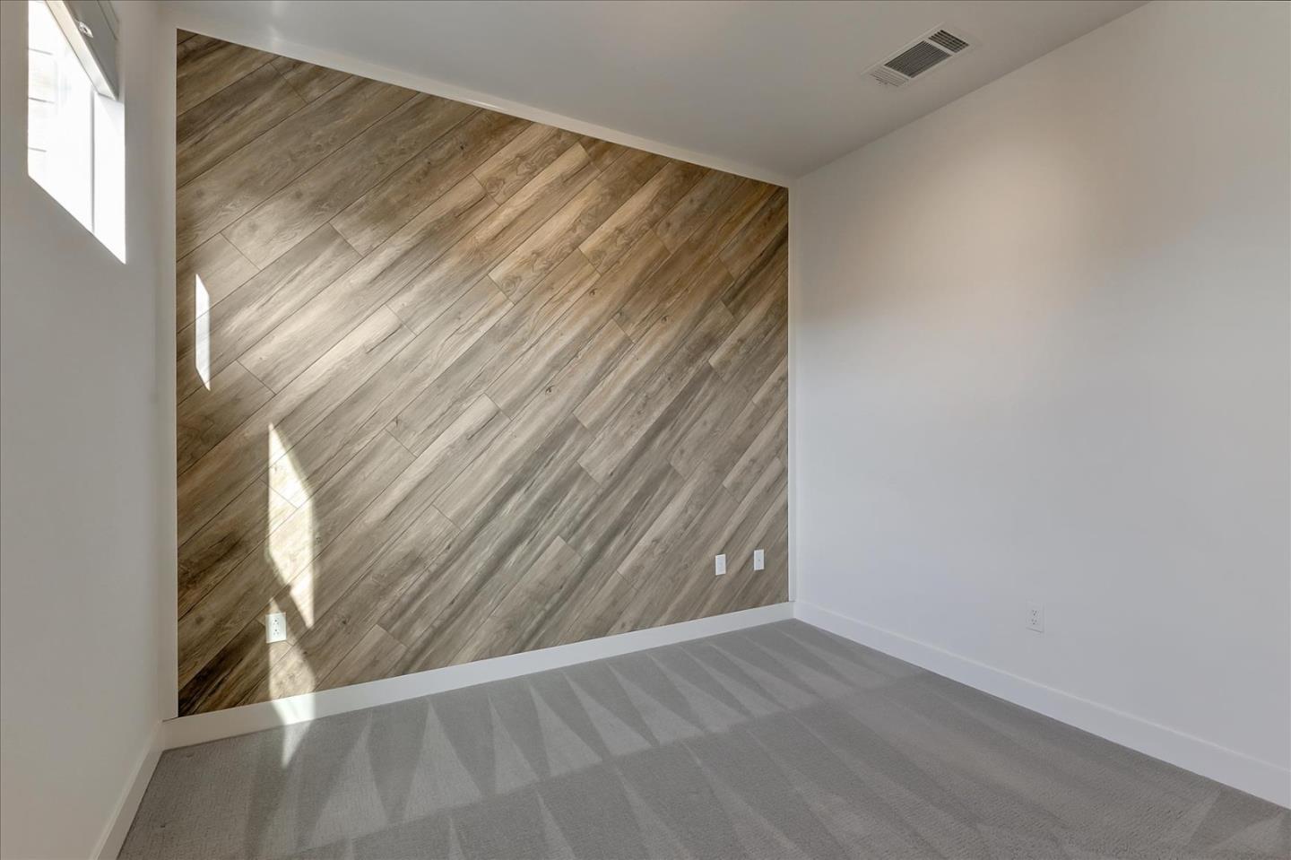 Detail Gallery Image 24 of 39 For 1429 Prescott St, Oakland,  CA 94607 - 2 Beds | 2/1 Baths