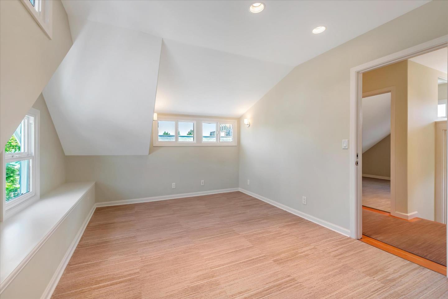 Detail Gallery Image 43 of 50 For 421-423 Kipling St, Palo Alto,  CA 94301 - 9 Beds | 1/1 Baths