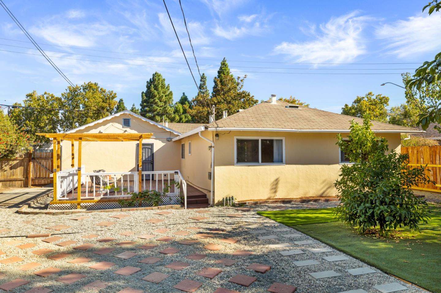 Detail Gallery Image 26 of 28 For 2575 S. Winchester Blvd, Campbell,  CA 95008 - 3 Beds | 2 Baths