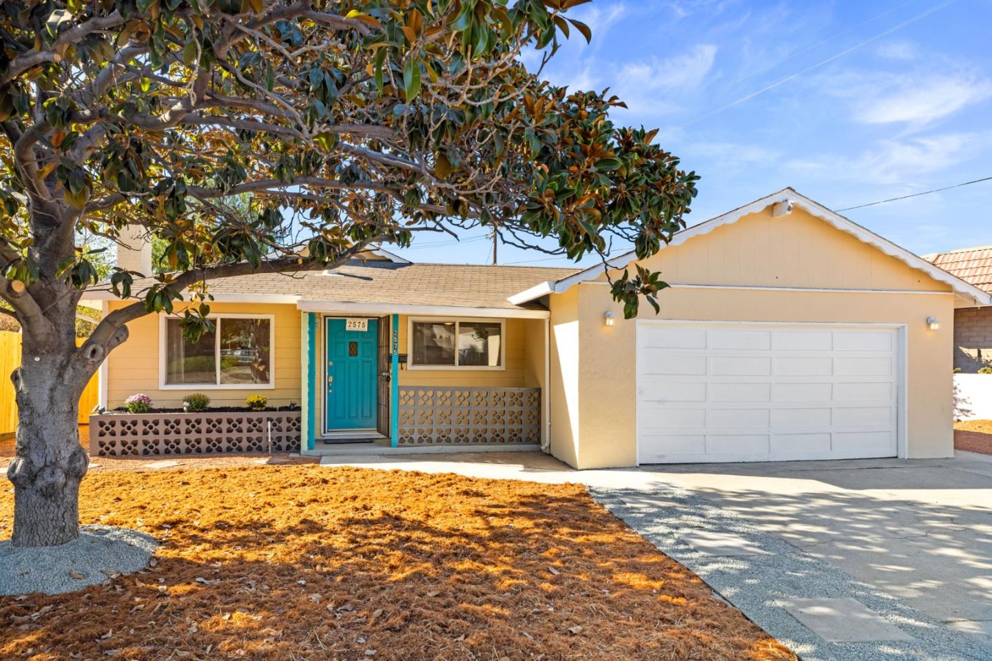 Detail Gallery Image 3 of 28 For 2575 S. Winchester Blvd, Campbell,  CA 95008 - 3 Beds | 2 Baths