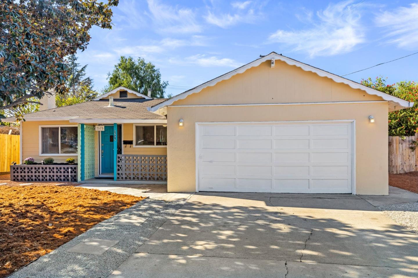 Detail Gallery Image 4 of 28 For 2575 S. Winchester Blvd, Campbell,  CA 95008 - 3 Beds | 2 Baths