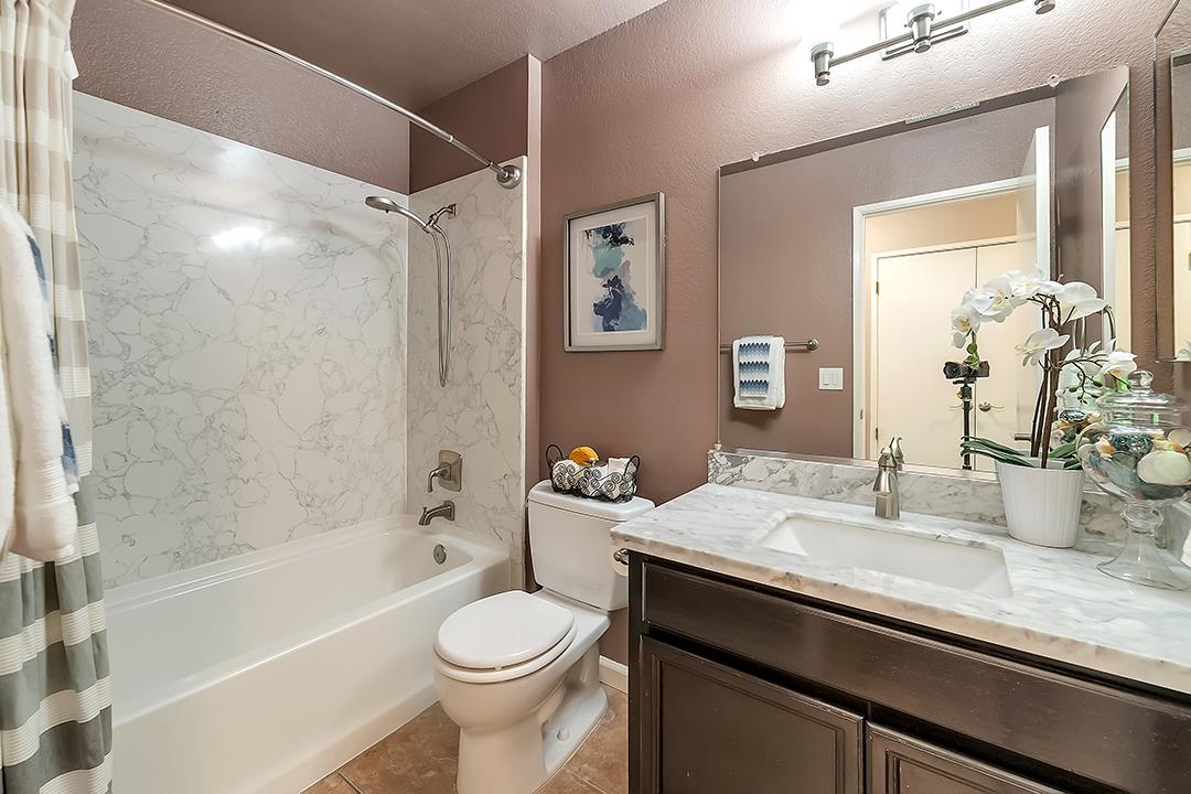Detail Gallery Image 11 of 33 For 3177 Heather Ridge Dr, San Jose,  CA 95136 - 2 Beds | 2 Baths