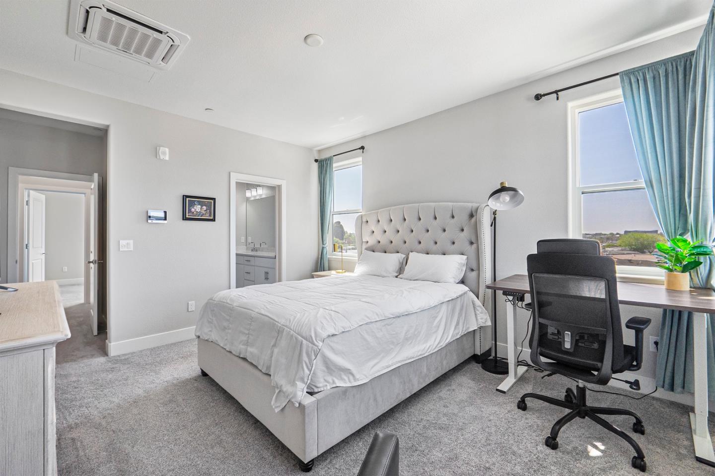 Detail Gallery Image 20 of 40 For 272 Waters Park Cir, San Mateo,  CA 94403 - 2 Beds | 2/1 Baths