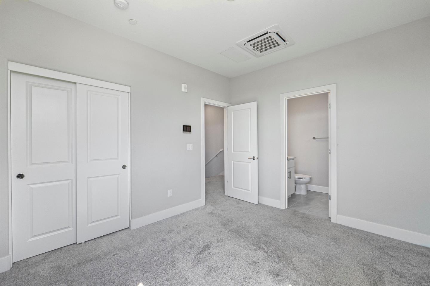 Detail Gallery Image 26 of 40 For 272 Waters Park Cir, San Mateo,  CA 94403 - 2 Beds | 2/1 Baths