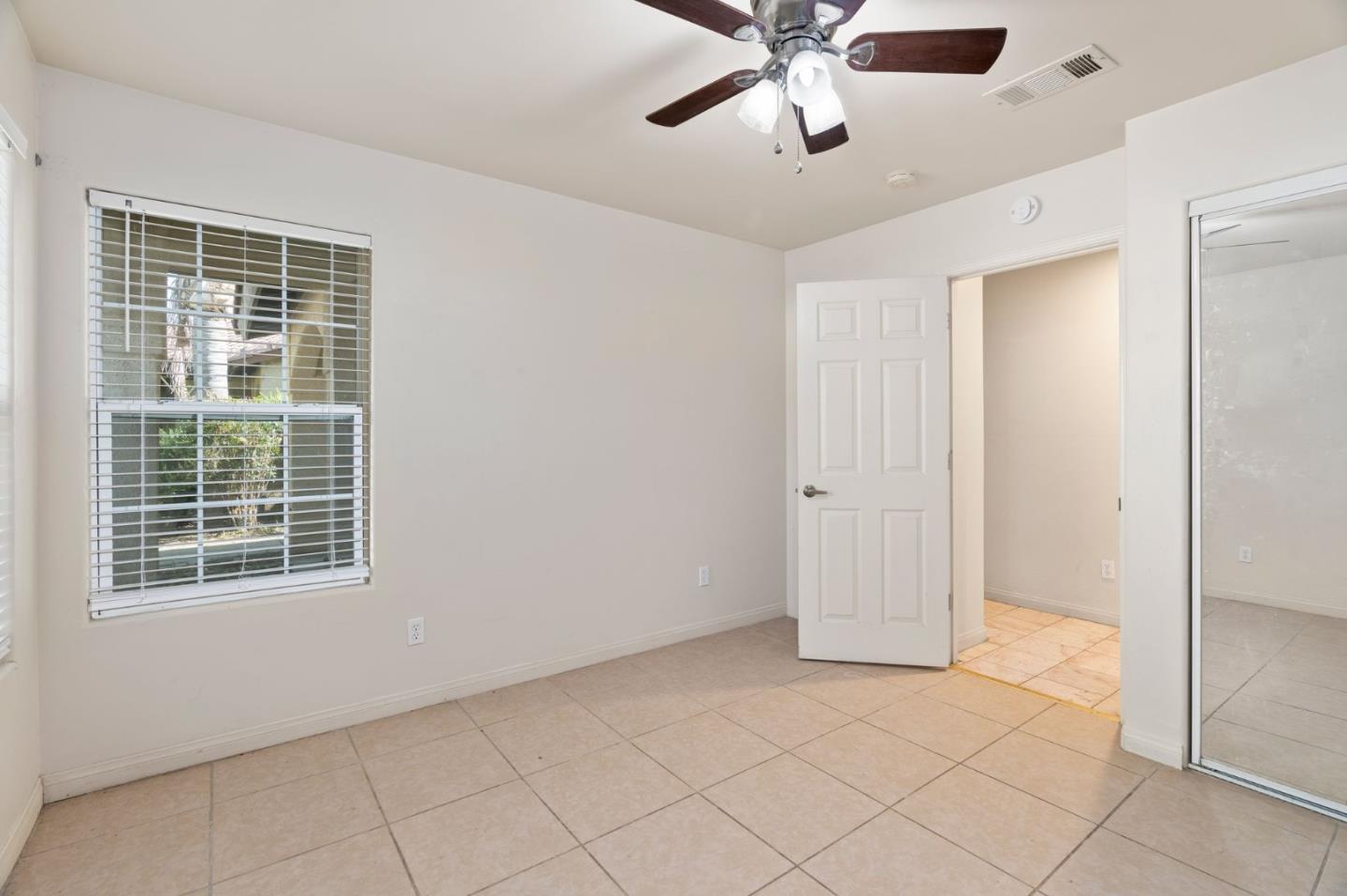 Detail Gallery Image 16 of 33 For 6316 Ringsdale Ct, Bakersfield,  CA 93313 - 4 Beds | 2 Baths