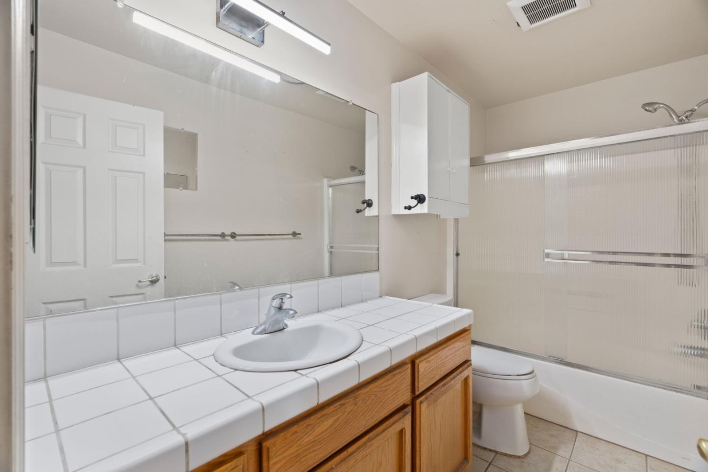 Detail Gallery Image 25 of 33 For 6316 Ringsdale Ct, Bakersfield,  CA 93313 - 4 Beds | 2 Baths