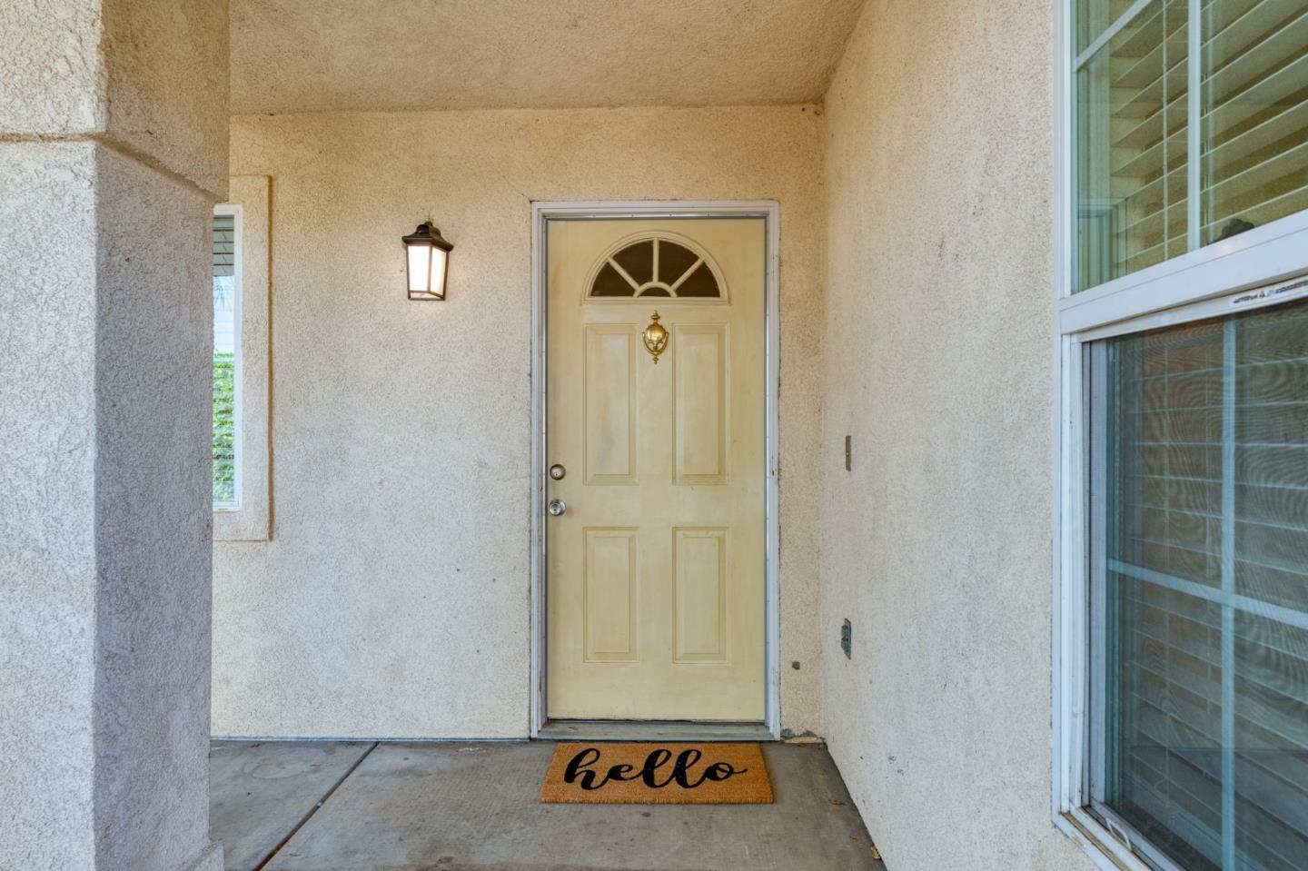 Detail Gallery Image 4 of 33 For 6316 Ringsdale Ct, Bakersfield,  CA 93313 - 4 Beds | 2 Baths
