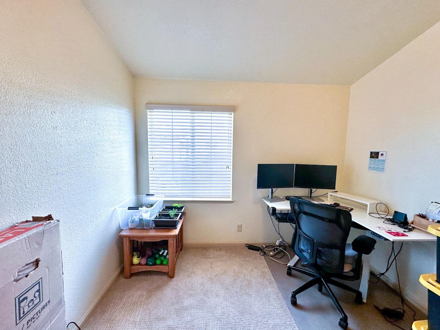 Detail Gallery Image 11 of 13 For 1220 Tasman Dr #220,  Sunnyvale,  CA 94089 - 3 Beds | 2 Baths