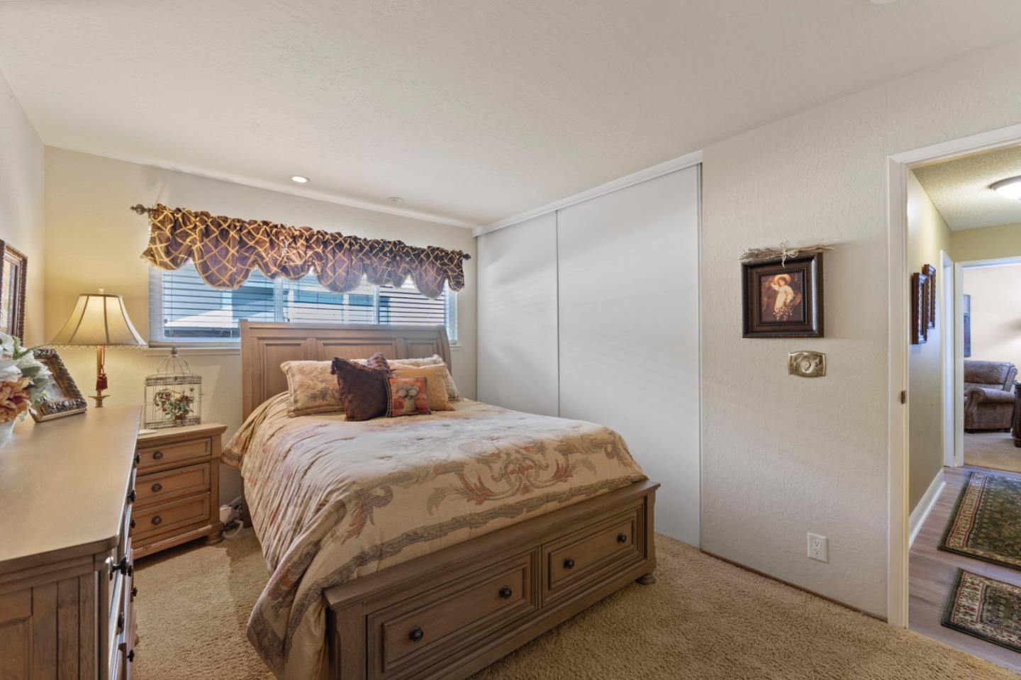 Detail Gallery Image 8 of 39 For 394 Grandpark Cir, San Jose,  CA 95136 - 4 Beds | 2 Baths