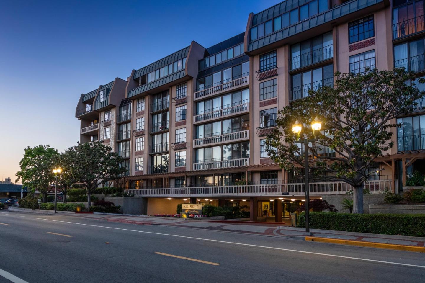 Browse active condo listings in GRAMERCY ON THE PARK