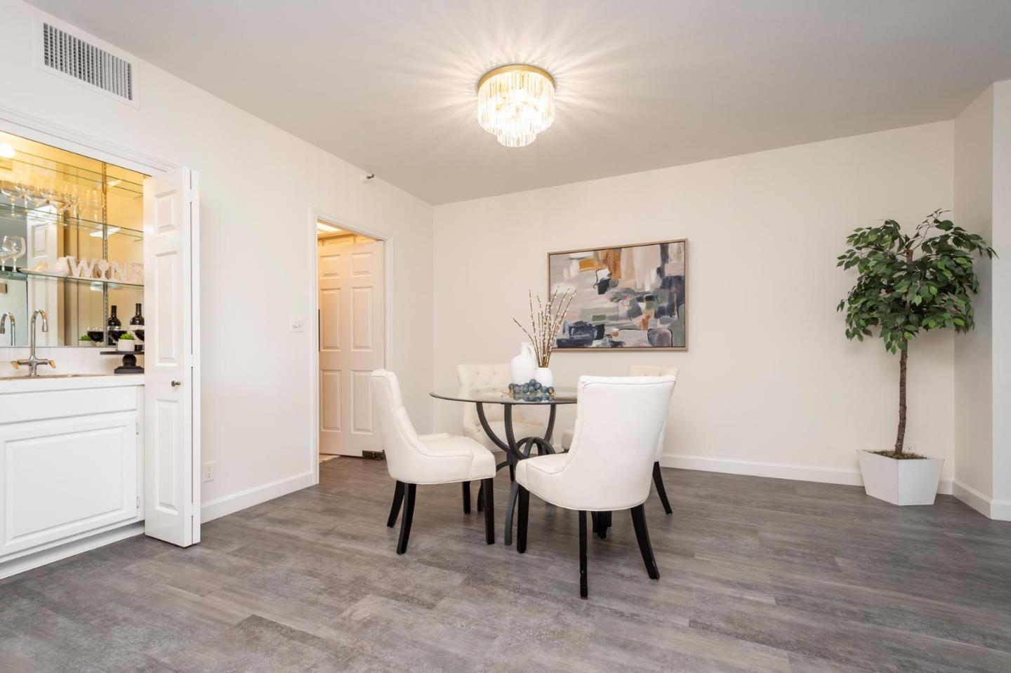 Detail Gallery Image 12 of 67 For 555 Laurel Ave #403,  San Mateo,  CA 94401 - 2 Beds | 2 Baths