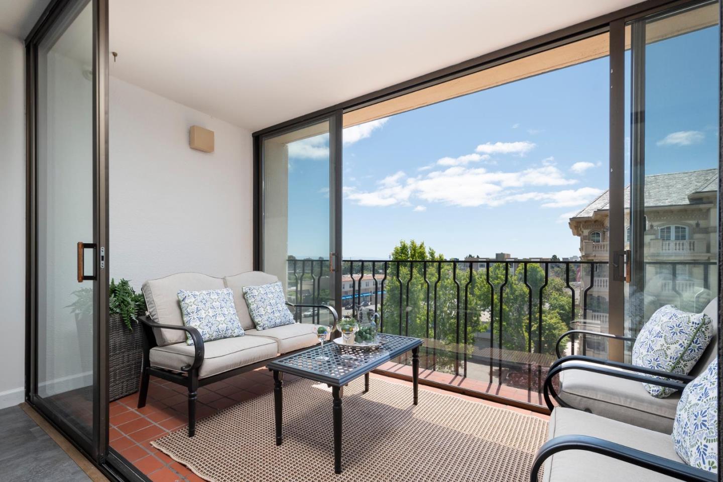 Detail Gallery Image 20 of 67 For 555 Laurel Ave #403,  San Mateo,  CA 94401 - 2 Beds | 2 Baths