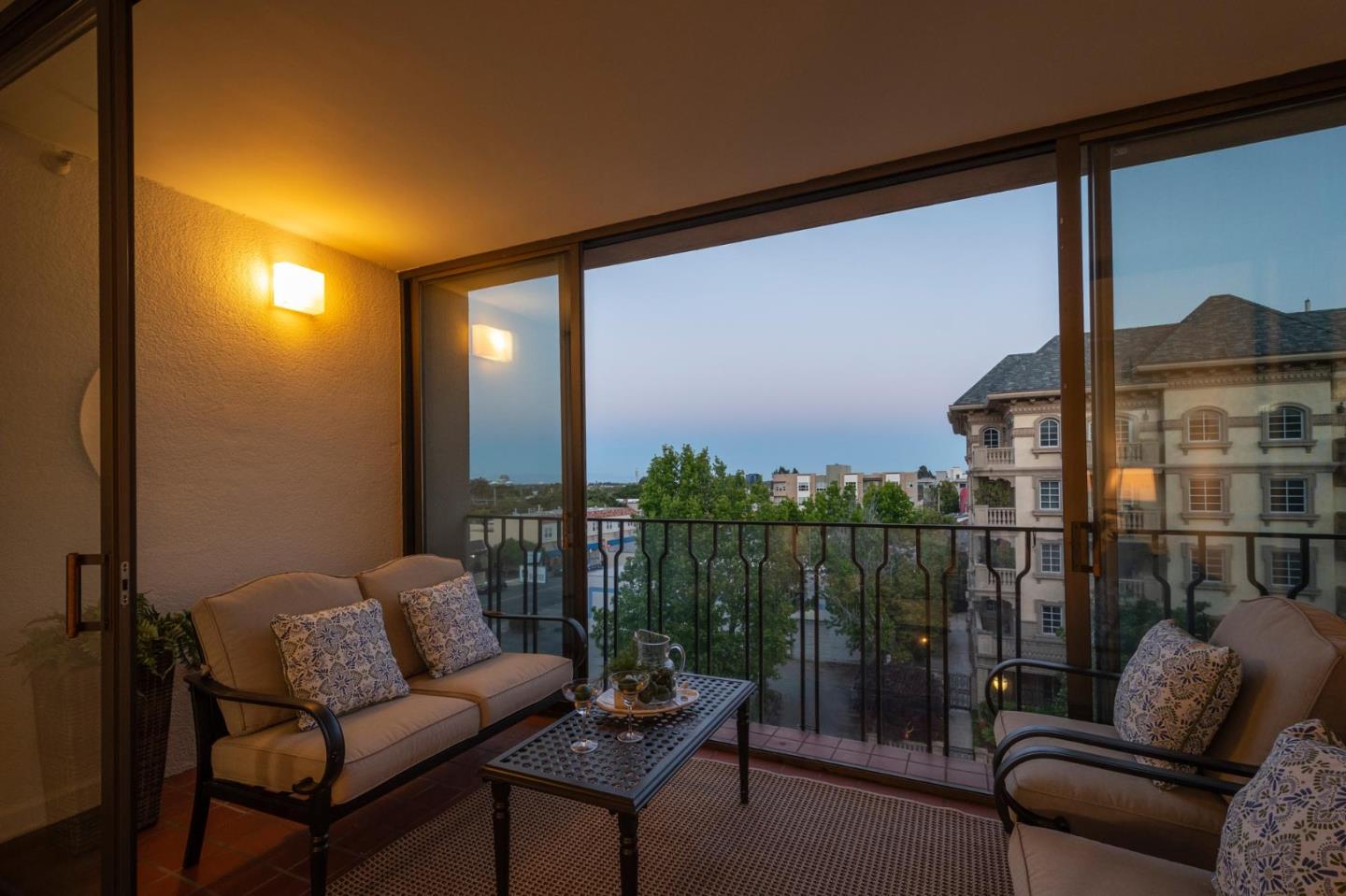 Detail Gallery Image 21 of 67 For 555 Laurel Ave #403,  San Mateo,  CA 94401 - 2 Beds | 2 Baths