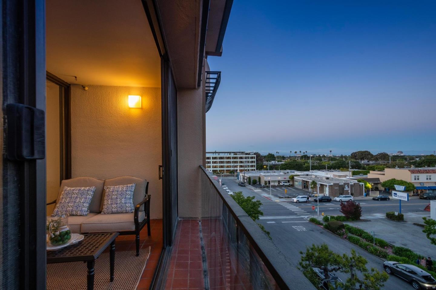 Detail Gallery Image 27 of 67 For 555 Laurel Ave #403,  San Mateo,  CA 94401 - 2 Beds | 2 Baths