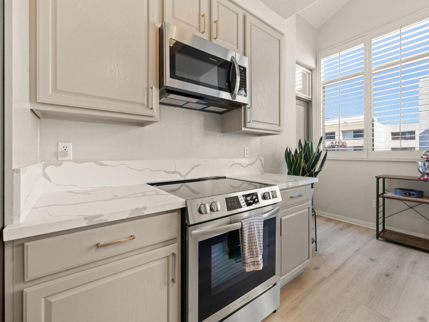 Detail Gallery Image 13 of 47 For 144 S 3rd St #502,  San Jose,  CA 95112 - 2 Beds | 2 Baths
