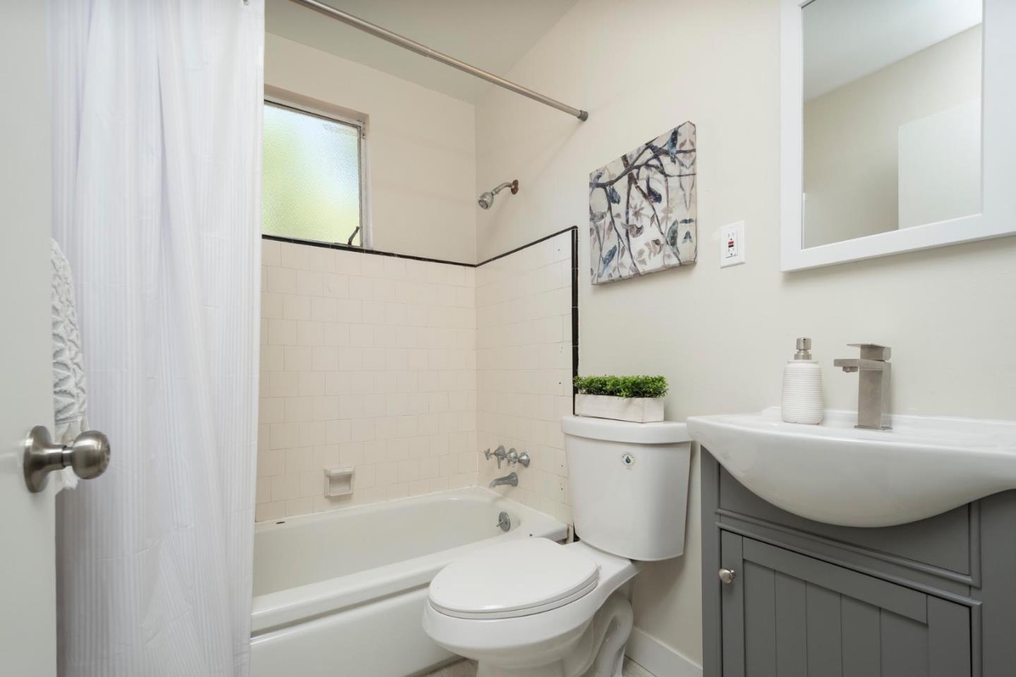 Detail Gallery Image 13 of 16 For 1708 Church Ave, San Mateo,  CA 94401 - 3 Beds | 2 Baths