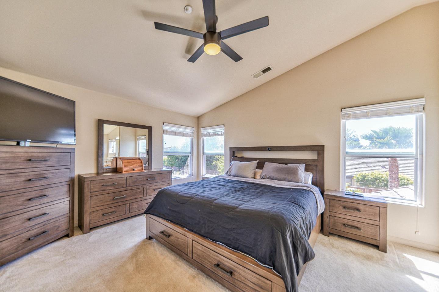 Detail Gallery Image 24 of 39 For 1773 Klamath Dr, Salinas,  CA 93906 - 4 Beds | 2/1 Baths