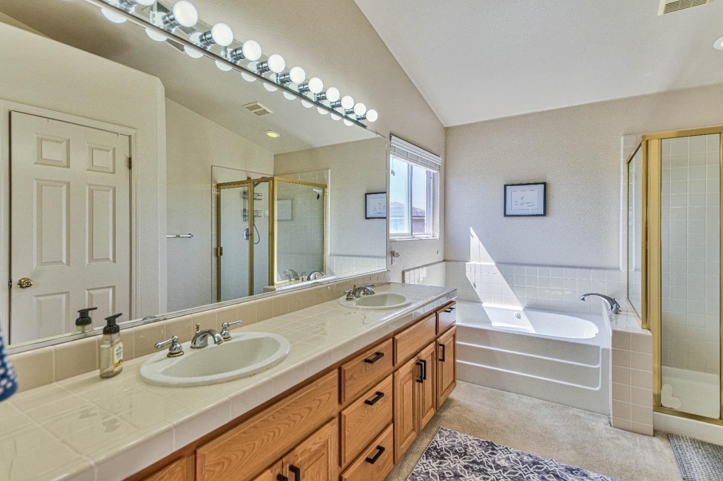 Detail Gallery Image 27 of 39 For 1773 Klamath Dr, Salinas,  CA 93906 - 4 Beds | 2/1 Baths
