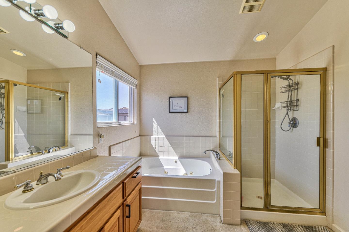 Detail Gallery Image 28 of 39 For 1773 Klamath Dr, Salinas,  CA 93906 - 4 Beds | 2/1 Baths