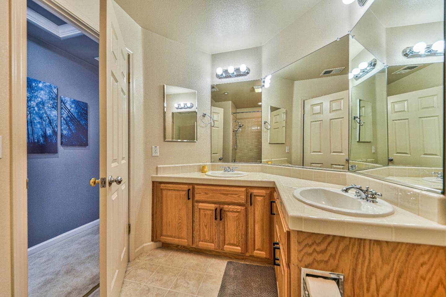 Detail Gallery Image 34 of 39 For 1773 Klamath Dr, Salinas,  CA 93906 - 4 Beds | 2/1 Baths