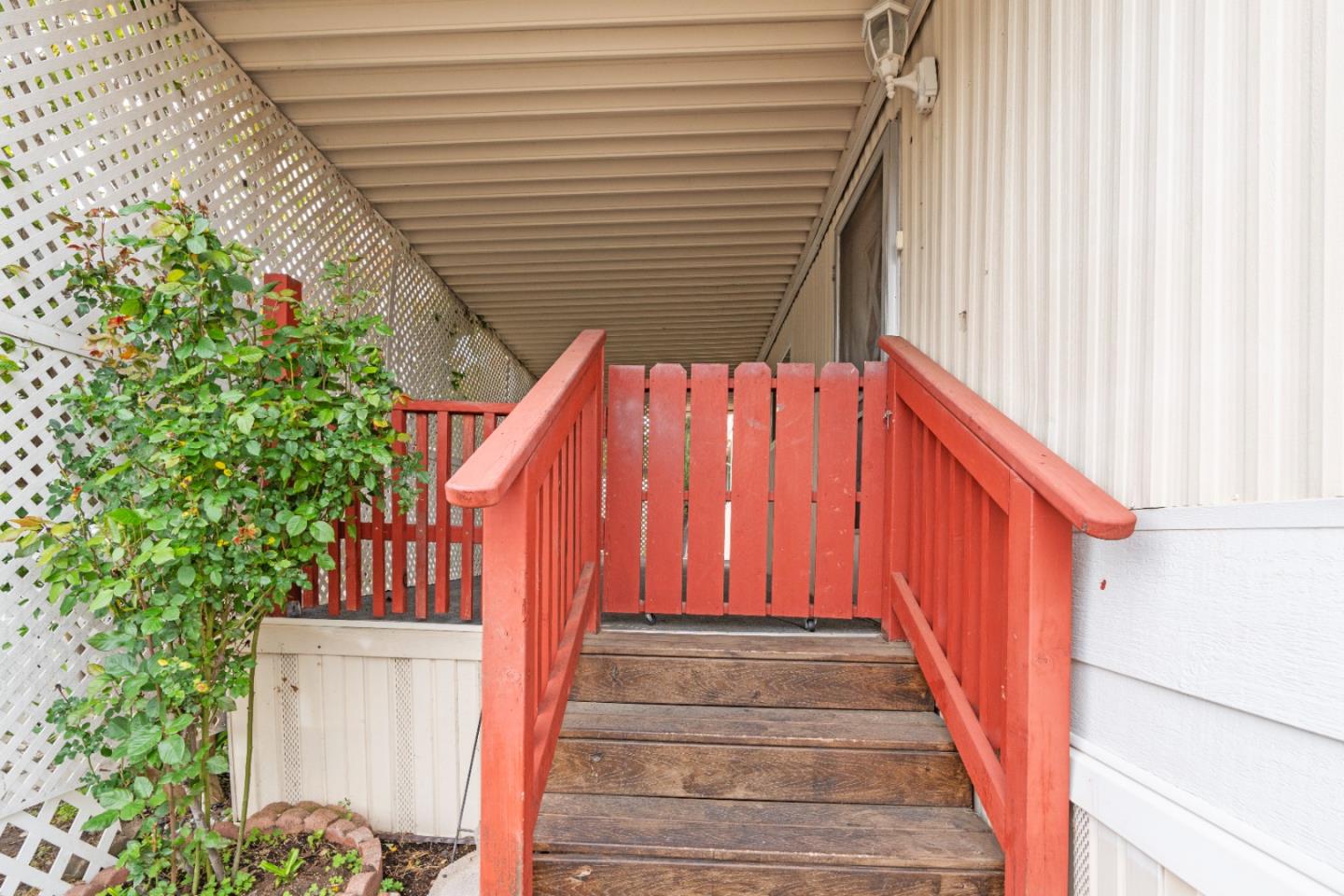 Detail Gallery Image 4 of 28 For 6213 Plymouth Rock Ln #100,  Citrus Heights,  CA 95621 - 2 Beds | 2 Baths