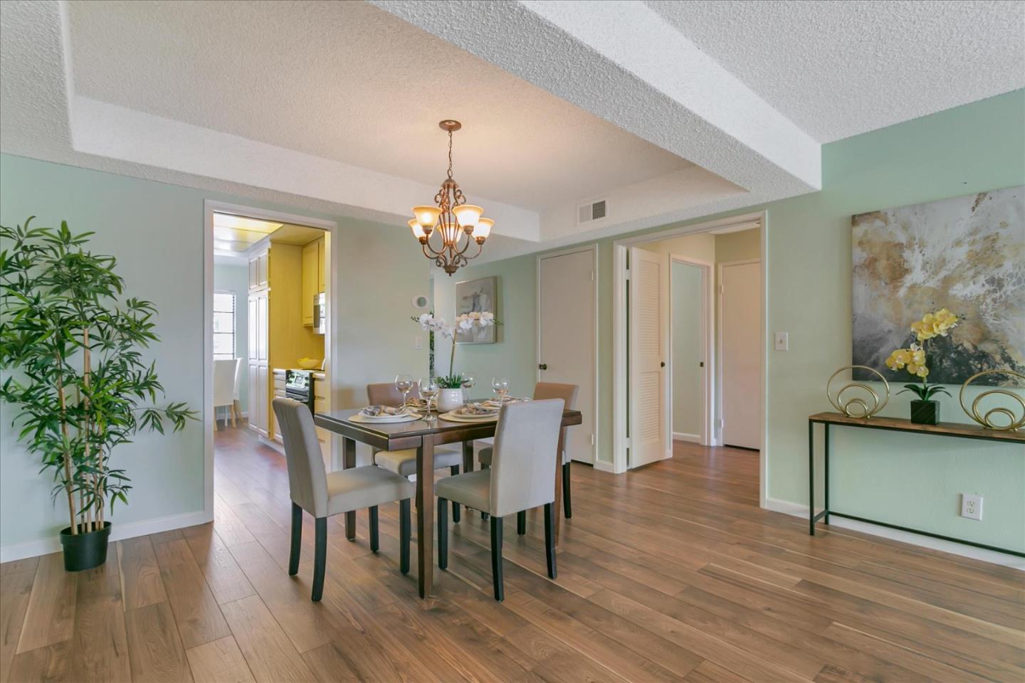 Detail Gallery Image 17 of 45 For 5351 Cribari Dell, San Jose,  CA 95135 - 2 Beds | 2 Baths
