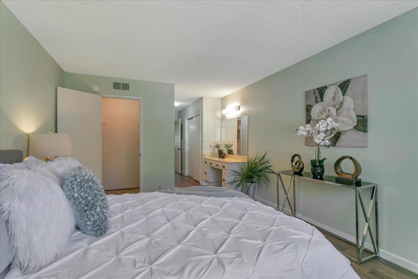 Detail Gallery Image 23 of 45 For 5351 Cribari Dell, San Jose,  CA 95135 - 2 Beds | 2 Baths