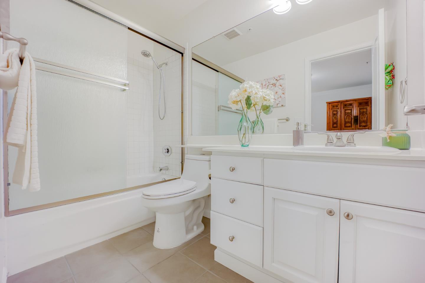 Detail Gallery Image 27 of 47 For 976 Alpine Ter #2,  Sunnyvale,  CA 94086 - 3 Beds | 3/1 Baths