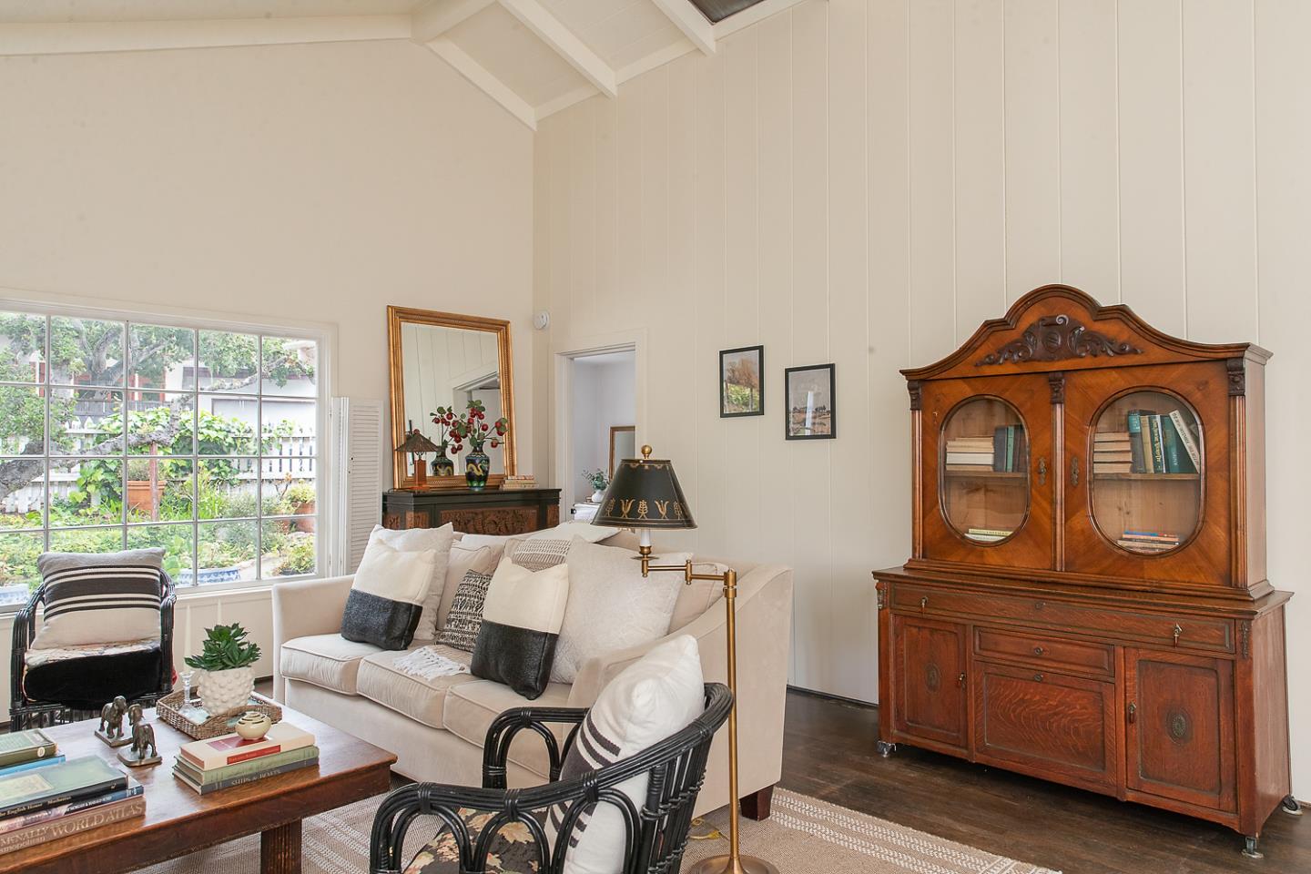 Detail Gallery Image 2 of 22 For 2 Se Sterling Way, Carmel,  CA 93921 - 3 Beds | 2 Baths
