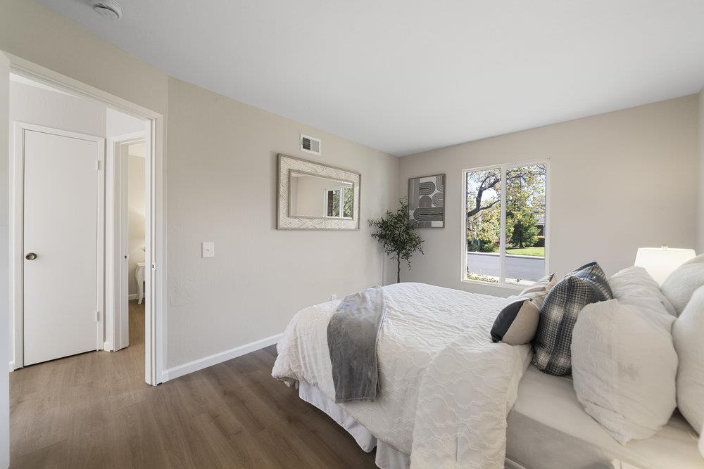 Detail Gallery Image 23 of 44 For 1231 Swordfish St, Foster City,  CA 94404 - 4 Beds | 2 Baths