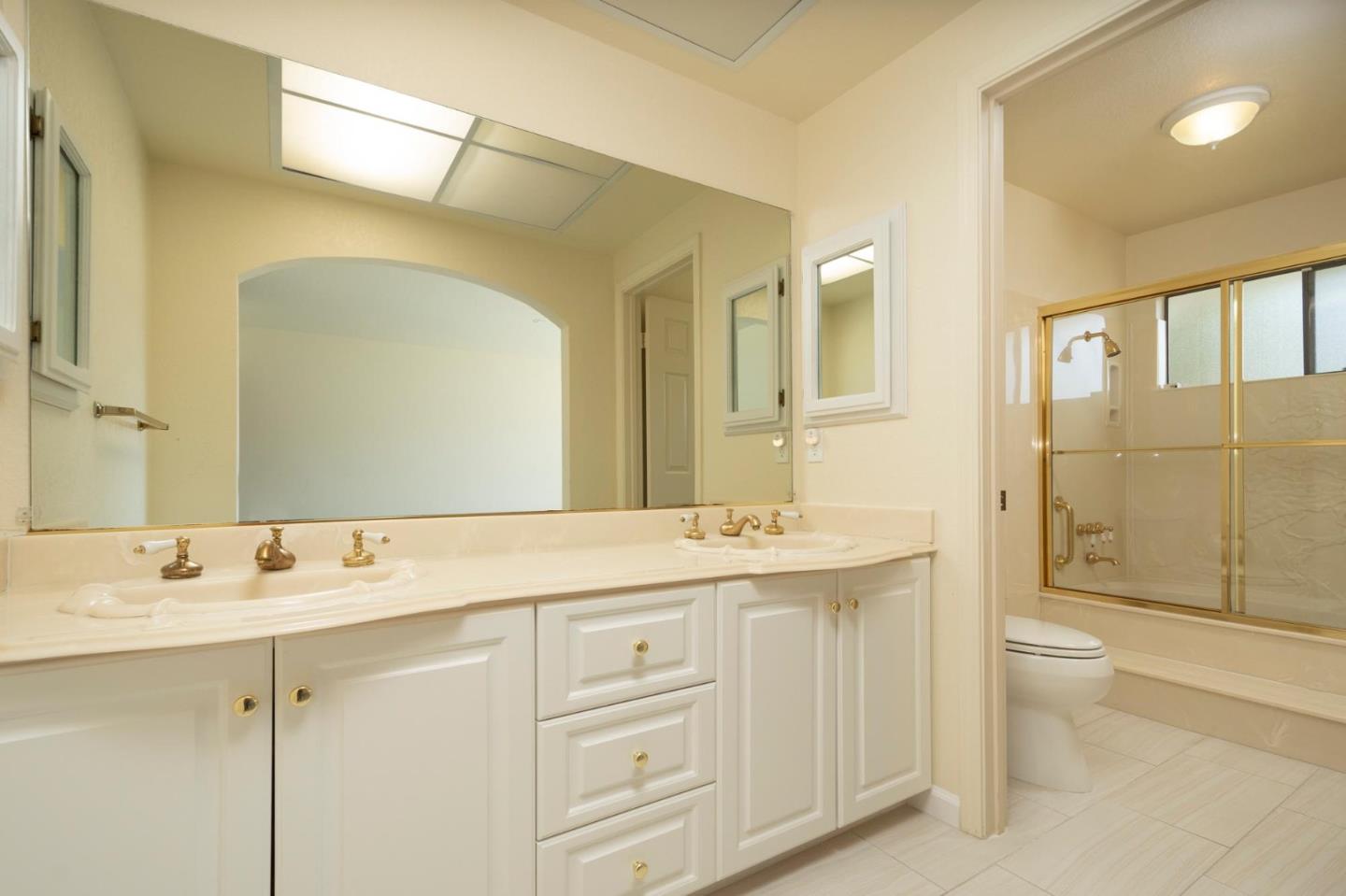 Detail Gallery Image 19 of 30 For 1128 Tanglewood Way, San Mateo,  CA 94403 - 3 Beds | 2 Baths