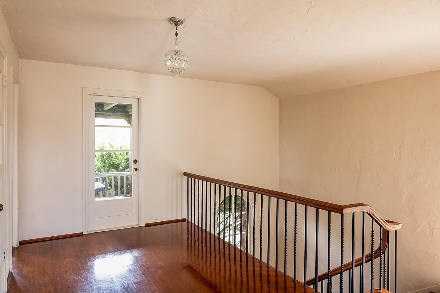 Detail Gallery Image 20 of 30 For 1078 W Franklin St, Monterey,  CA 93940 - 3 Beds | 3/1 Baths
