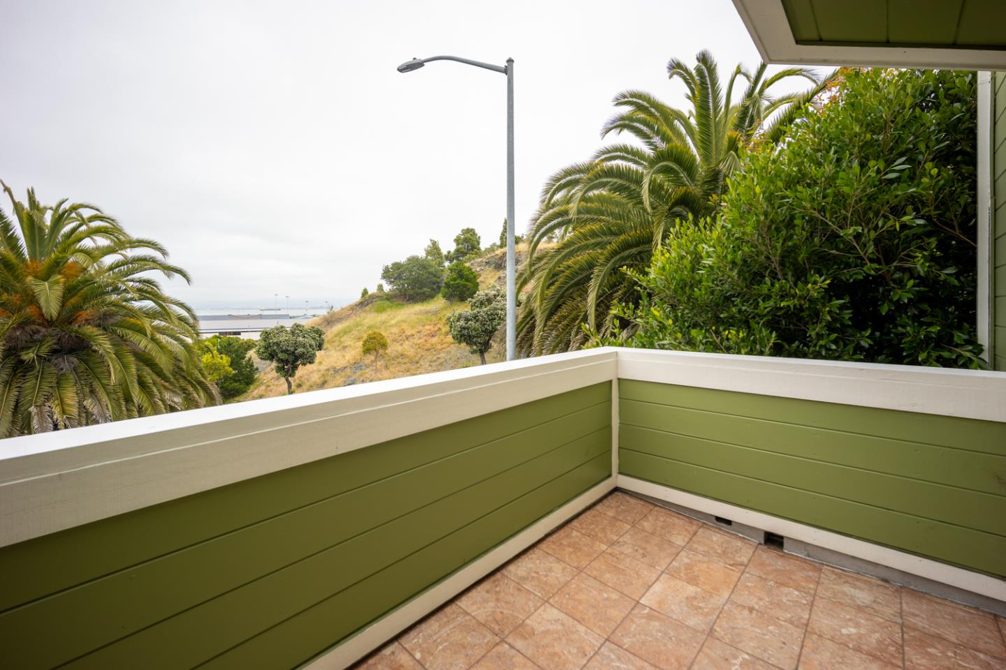 Detail Gallery Image 16 of 20 For 1 Rebecca Ln, San Francisco,  CA 94124 - 2 Beds | 2 Baths