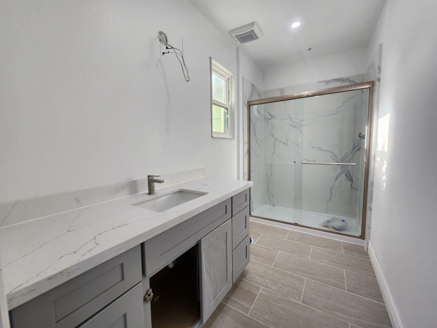 Detail Gallery Image 20 of 21 For Address Not Disclosed, Salinas,  CA 93906 - 3 Beds | 2 Baths
