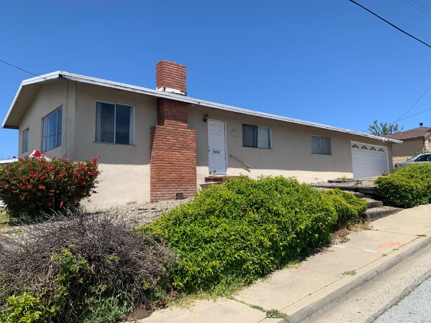 Detail Gallery Image 1 of 10 For 1251 Allston St, Seaside,  CA 93955 - 3 Beds | 1/1 Baths