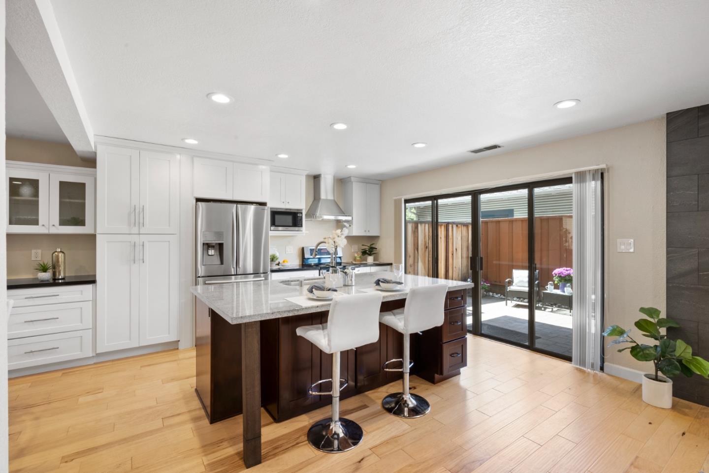 Detail Gallery Image 11 of 37 For 275 S Bayview Ave #P,  Sunnyvale,  CA 94086 - 2 Beds | 2/1 Baths