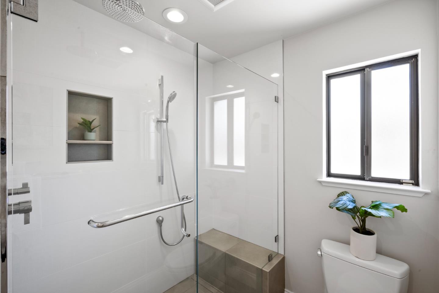 Detail Gallery Image 25 of 37 For 275 S Bayview Ave #P,  Sunnyvale,  CA 94086 - 2 Beds | 2/1 Baths