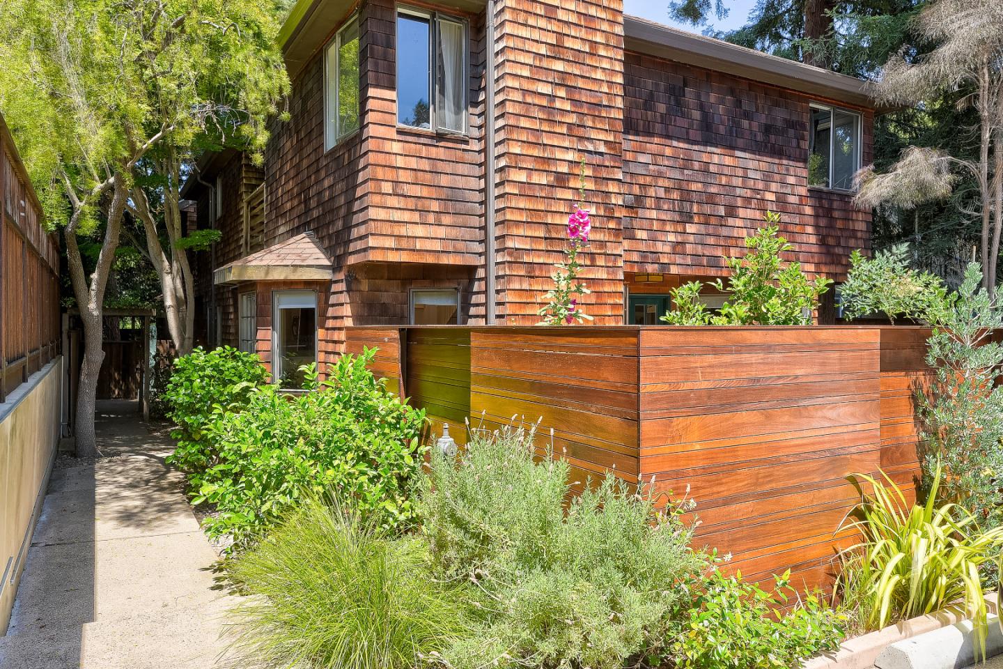 Front Image Thumbnail for ML81966541